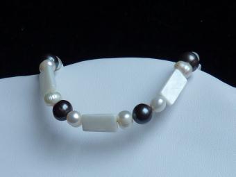 Perly bílé, černé, perleť (1006a)