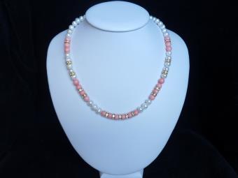 Perly bílé, korál růžový (1611) 940,- prodán