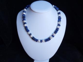 Lapis lazuli, perly bílé (2806)