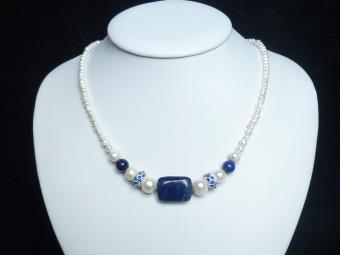 Perly bílé, lapis lazuli (2510) 880,- prodán