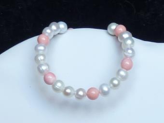 Perly bílé, korál růžový (0504) 450,- prodán