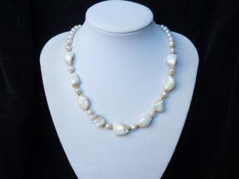Perly bílé, perleť (1509)